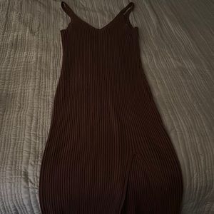 Abercrombie & Fitch brown sweeter dress. Never been worn. Tags on